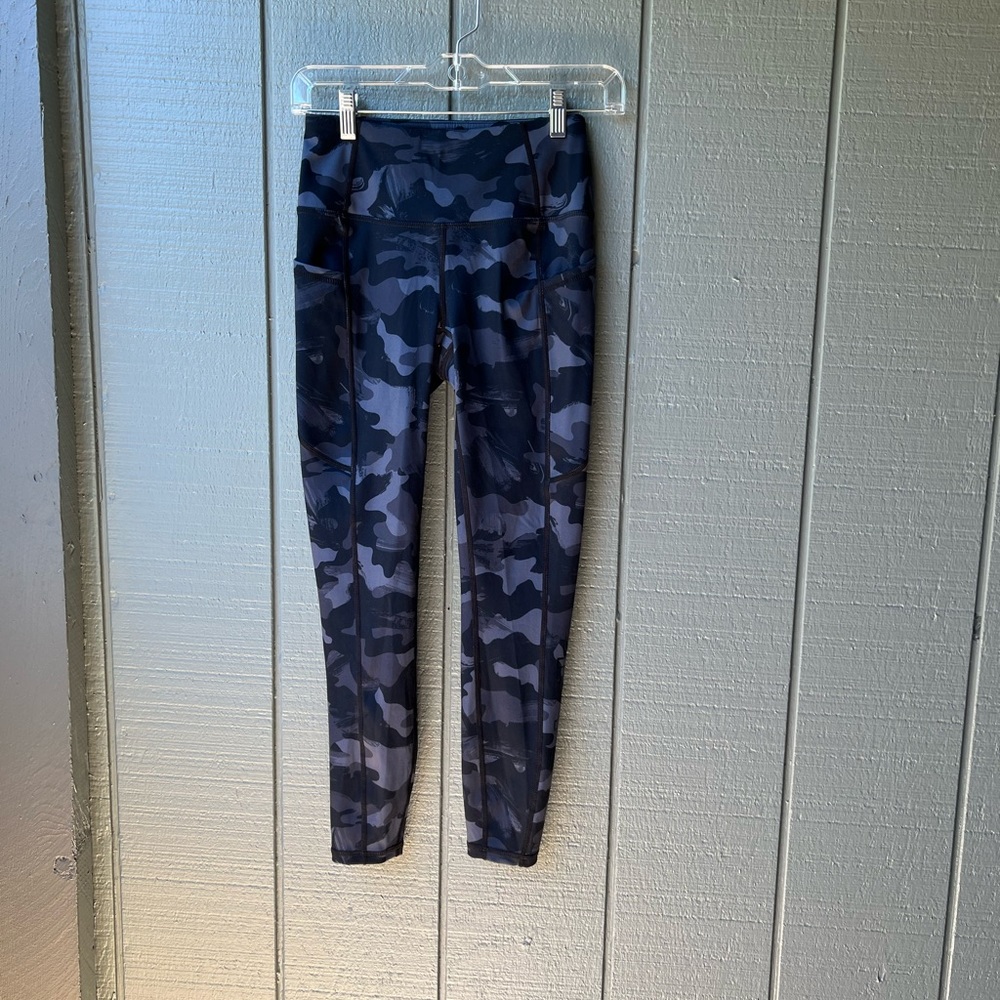 Reebok Gray & Black Camo Running Walking Workout Leggings